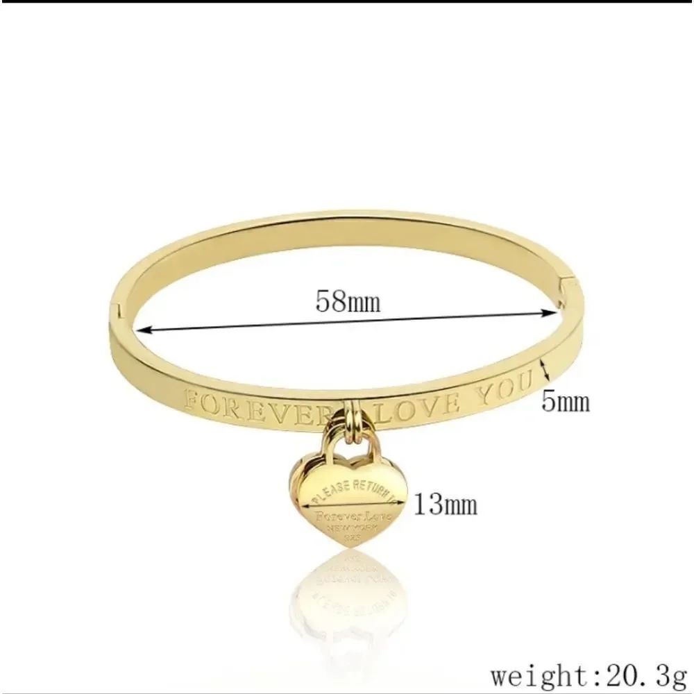 Gorgeous Silver Heart Bangle Bracelet - Picture 3 of 3